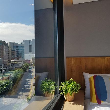 Hostel Cleo Seoul Hongdae Экстерьер фото