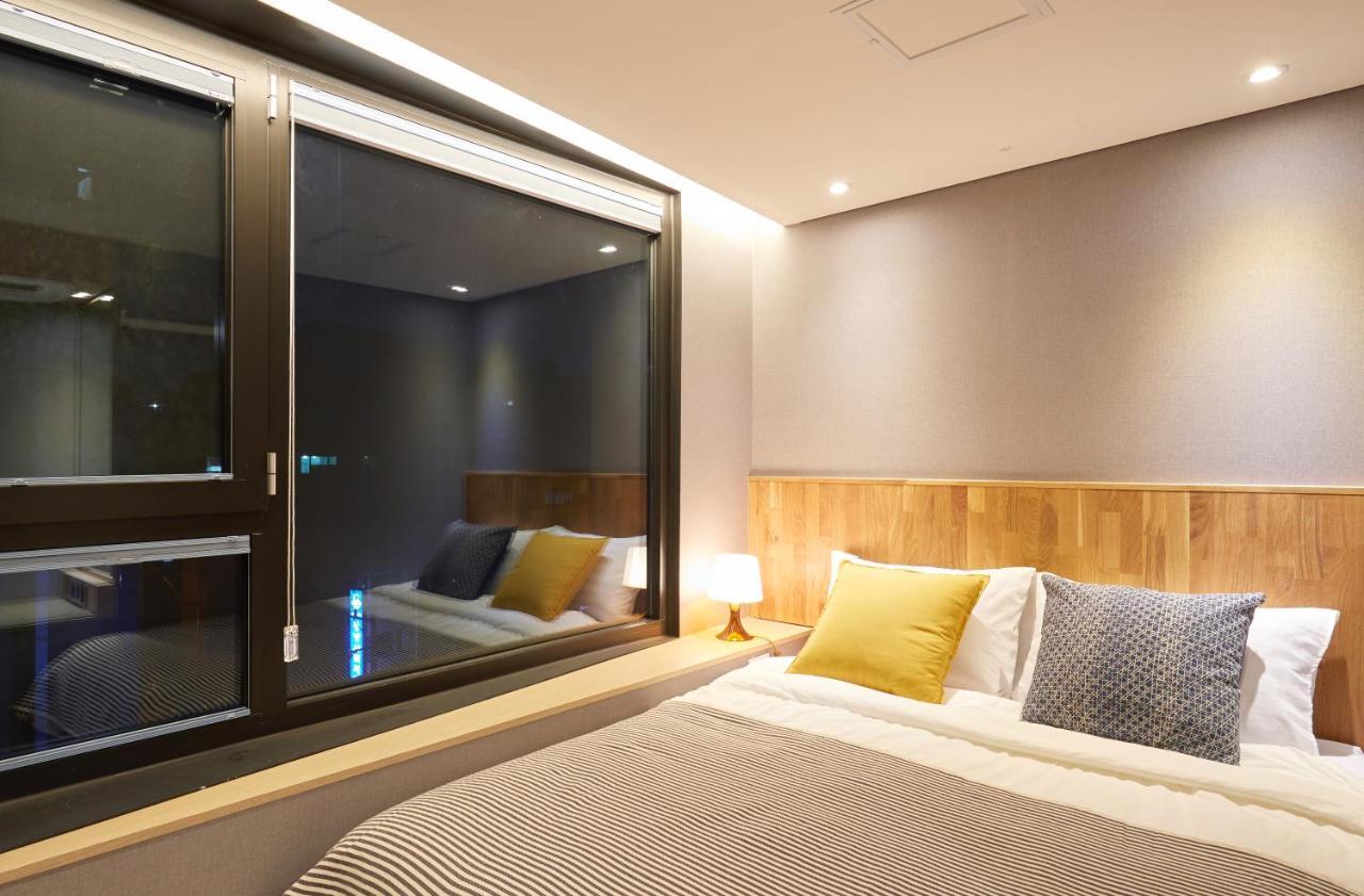 Hostel Cleo Seoul Hongdae Экстерьер фото